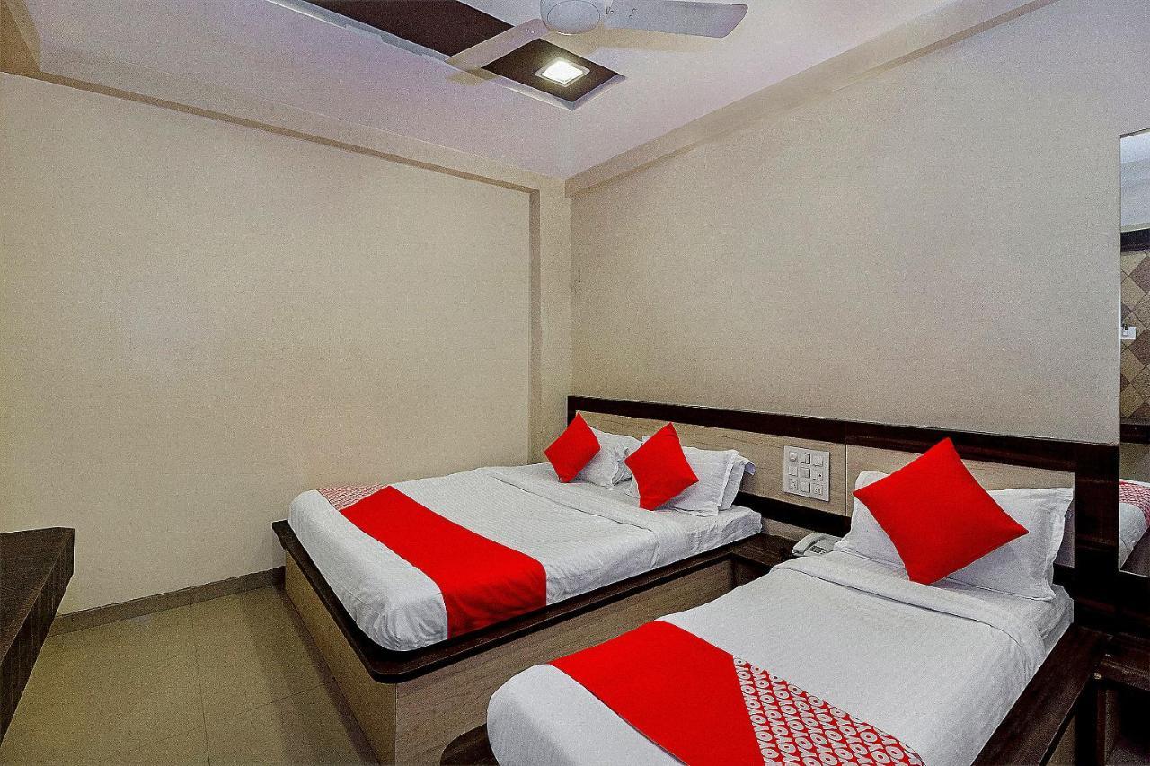 Hotel Netra Sai Ширді Екстер'єр фото
