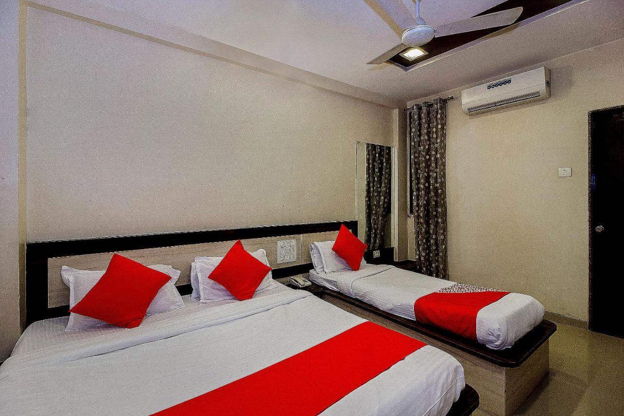 Hotel Netra Sai Ширді Екстер'єр фото