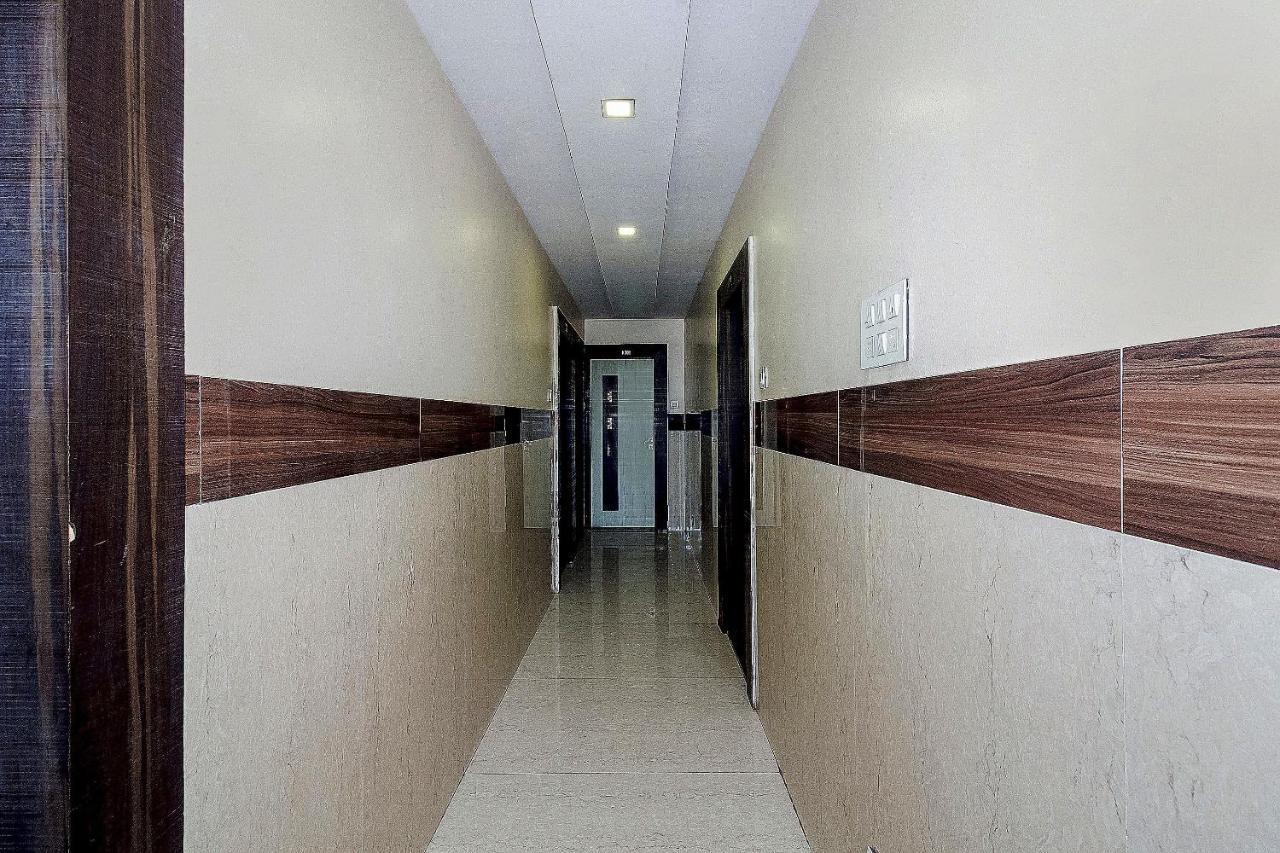 Hotel Netra Sai Ширді Екстер'єр фото